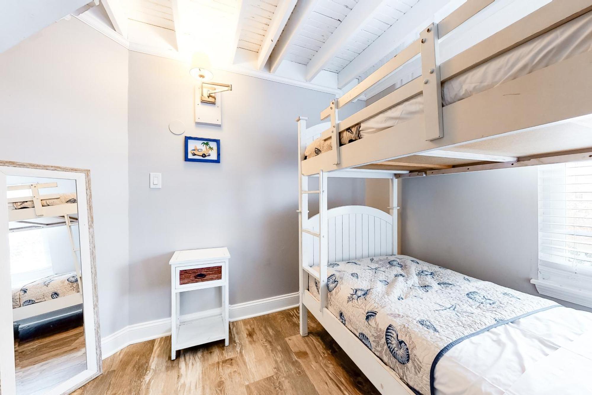 Bay B. Grande Apartment